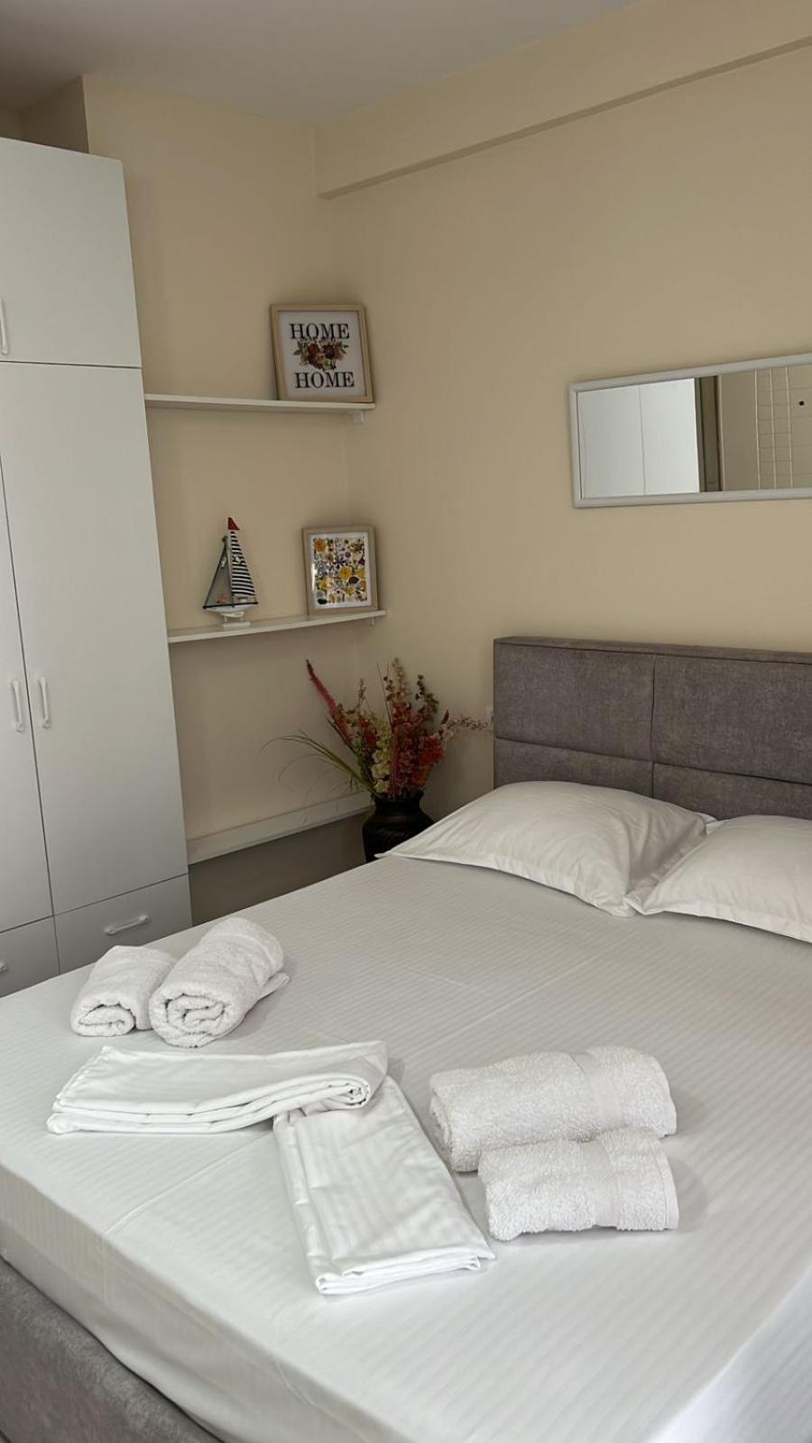 Urban Retreat Apartments 티라나 외부 사진